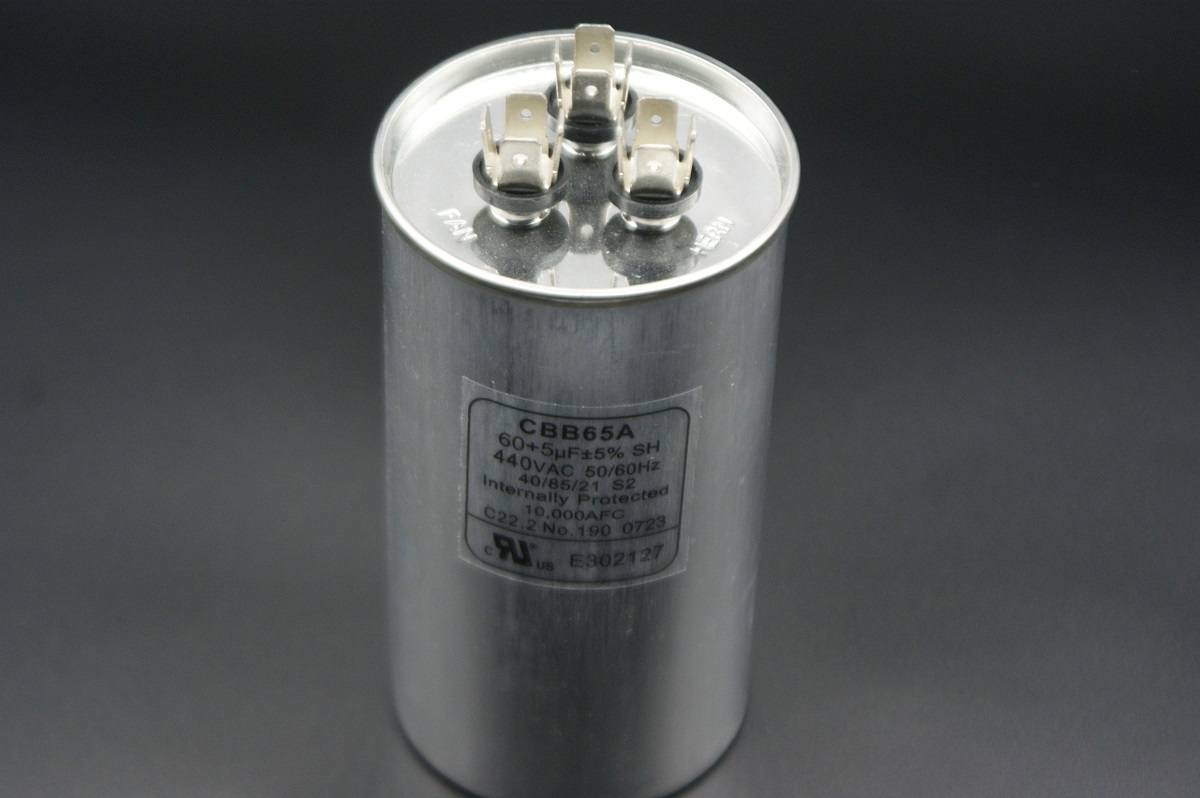CBB65A 60+5uF                 Condensador redondo de arranque dual 60+5uF 370/440VAC;  Reemplazo para condensador recto frío o bomba de calor aire acondicionado